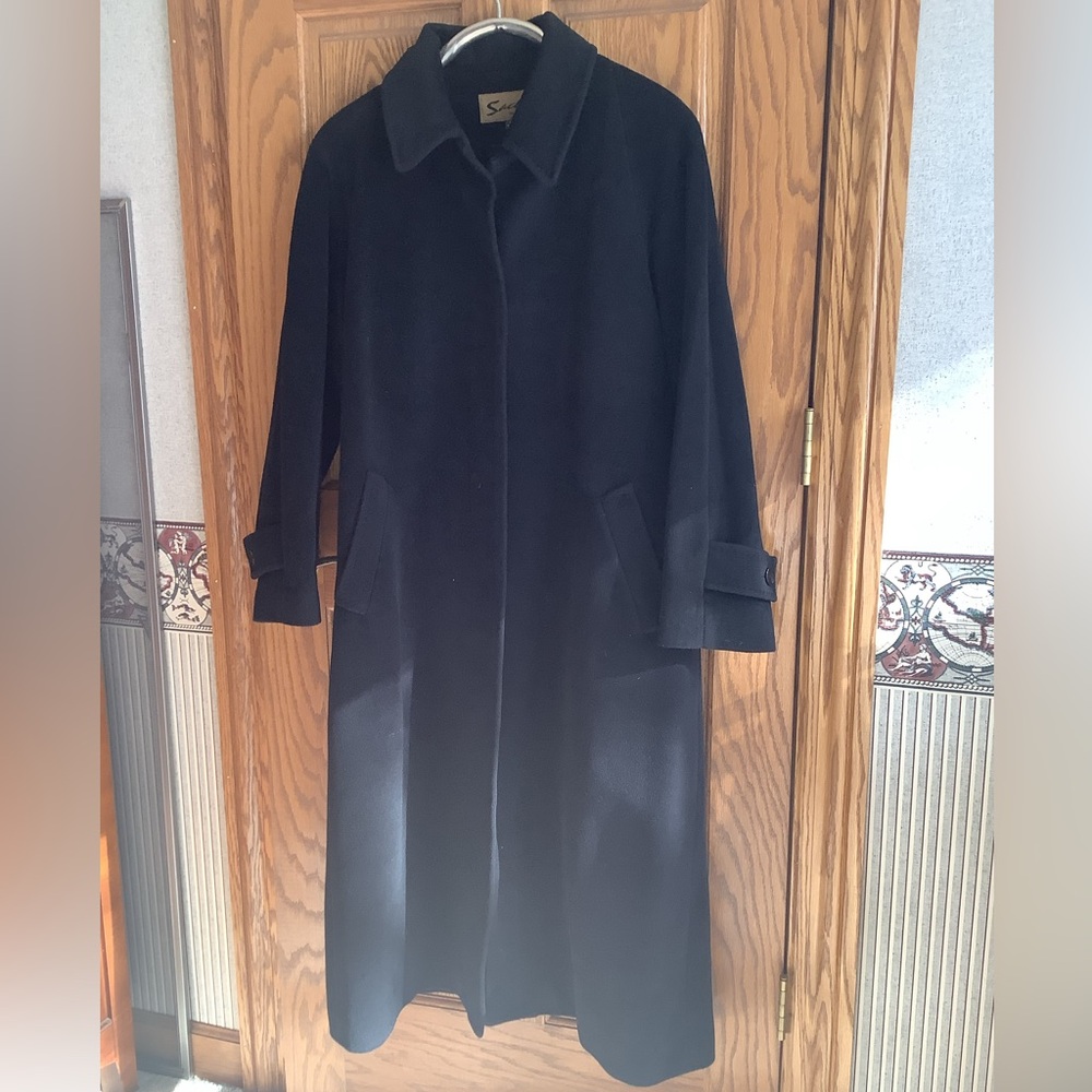 Angora and Wool Sachi black coat. Size 14